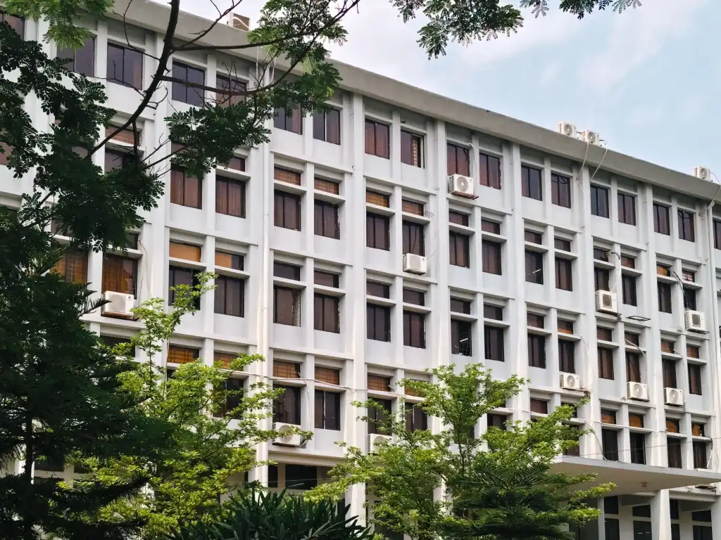 会议平板与电子桌牌协同应用：海口企业会议室数字化升级的新思路