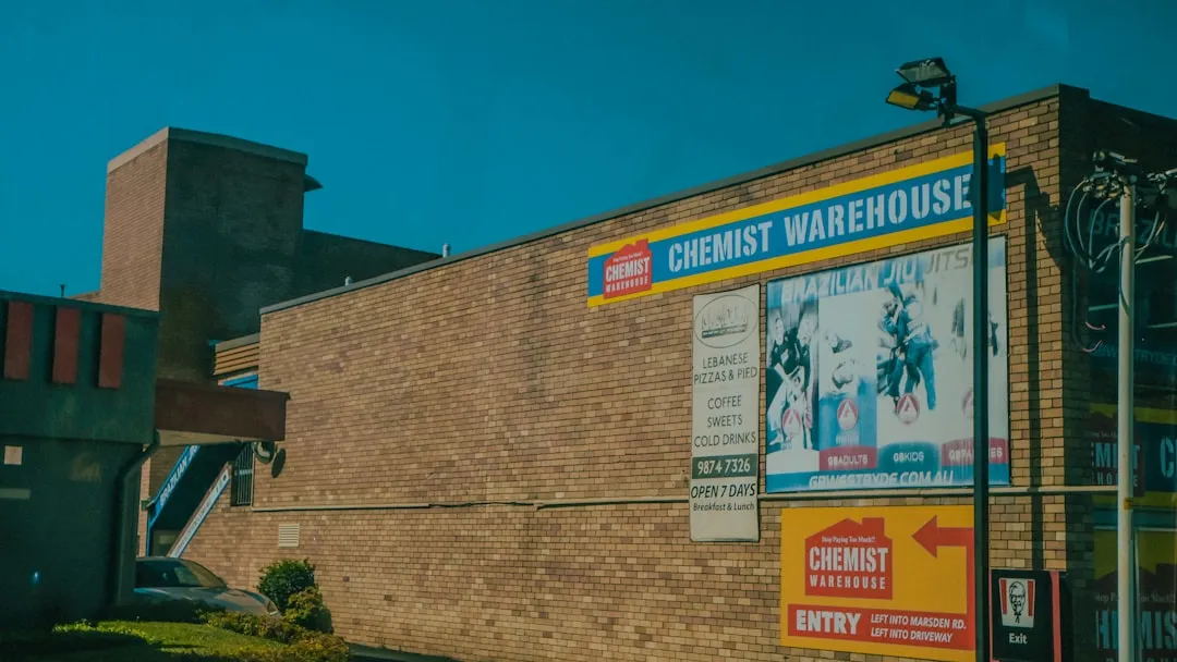 海口会议平板与无线投屏器选型指南：企业会议室升级方案封面图